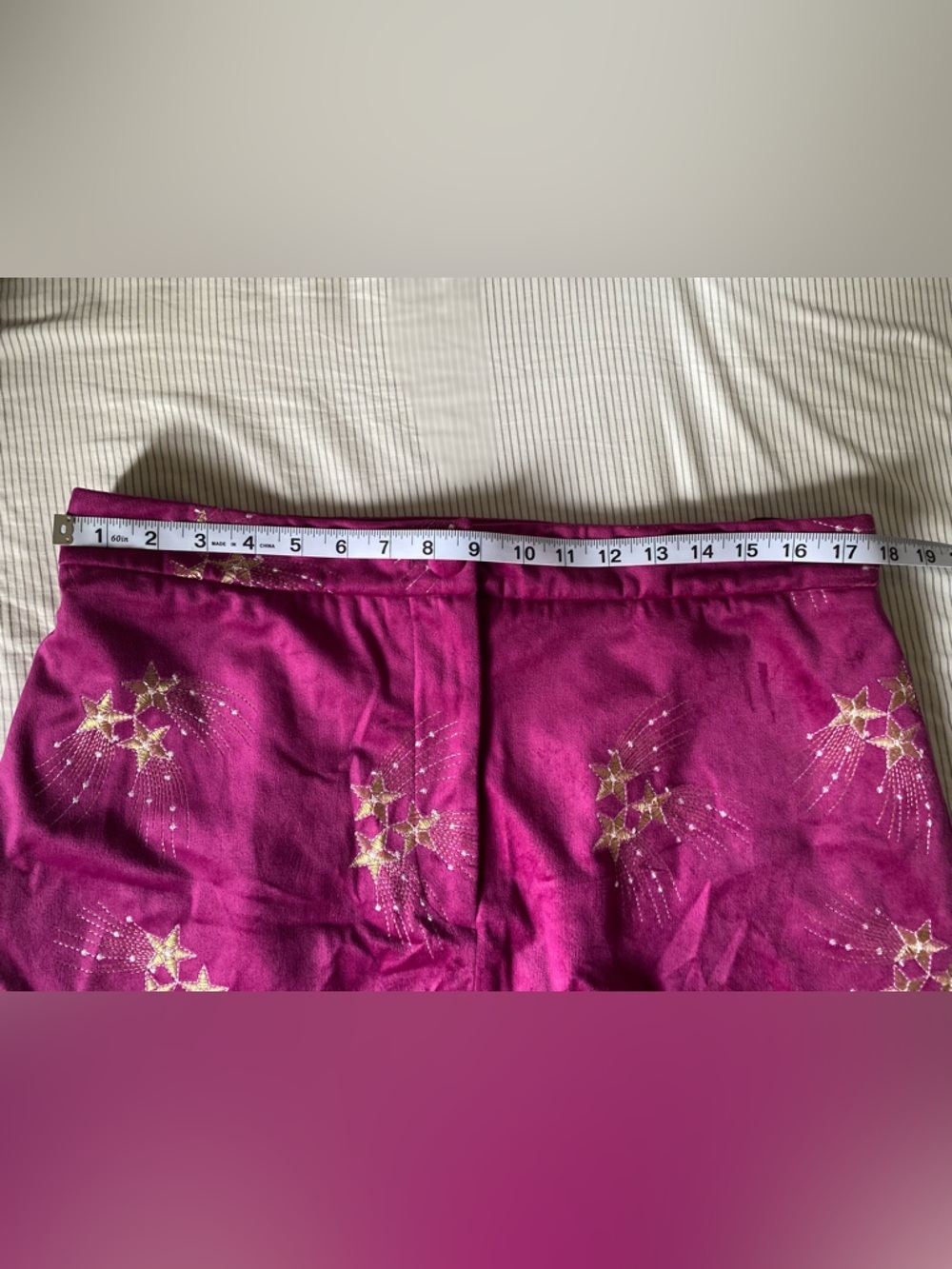 NWT Nasty Gal Premium
Embroidered Velvet Pink Mini Skirt
Mauve Magenta w/ stars - Picture 3 of 7